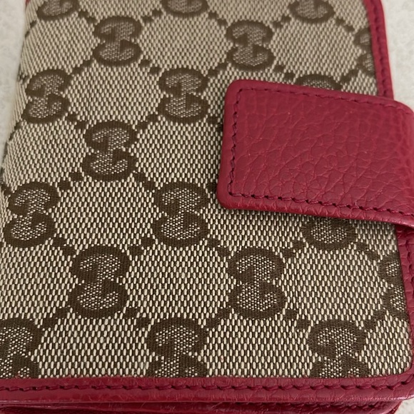 $1,185 New Authentic GUCCI Wallet Signature Canvas Red Beige Brown Bifold Zip - Picture 6 of 14